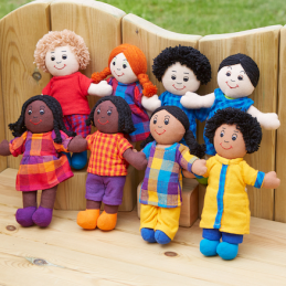 Mini poupées Enfants de notre communauté